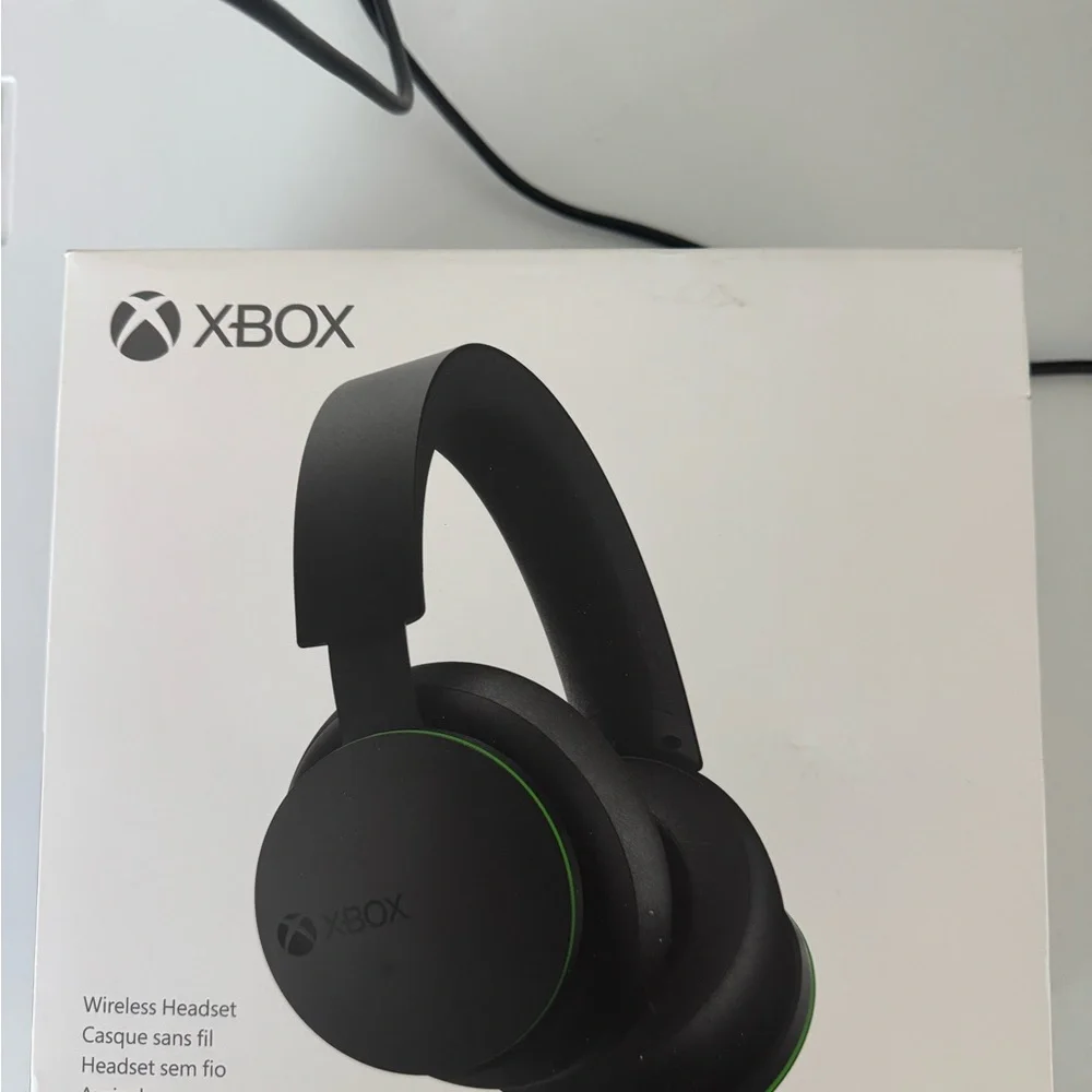 Microsoft Wireless Headset in Black with Green Accents